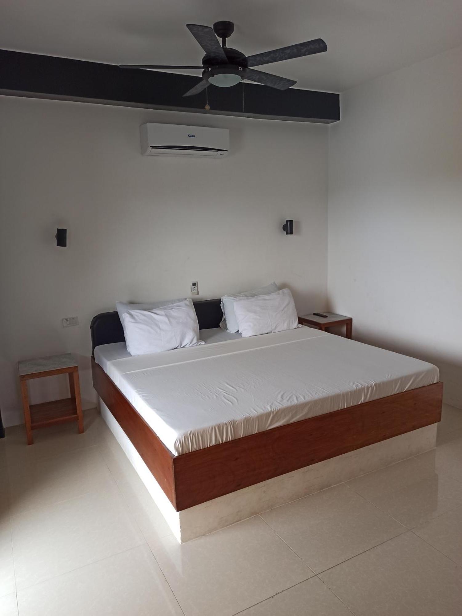 Jalyn'S Resort Sabang Пуерто-Галера Номер фото