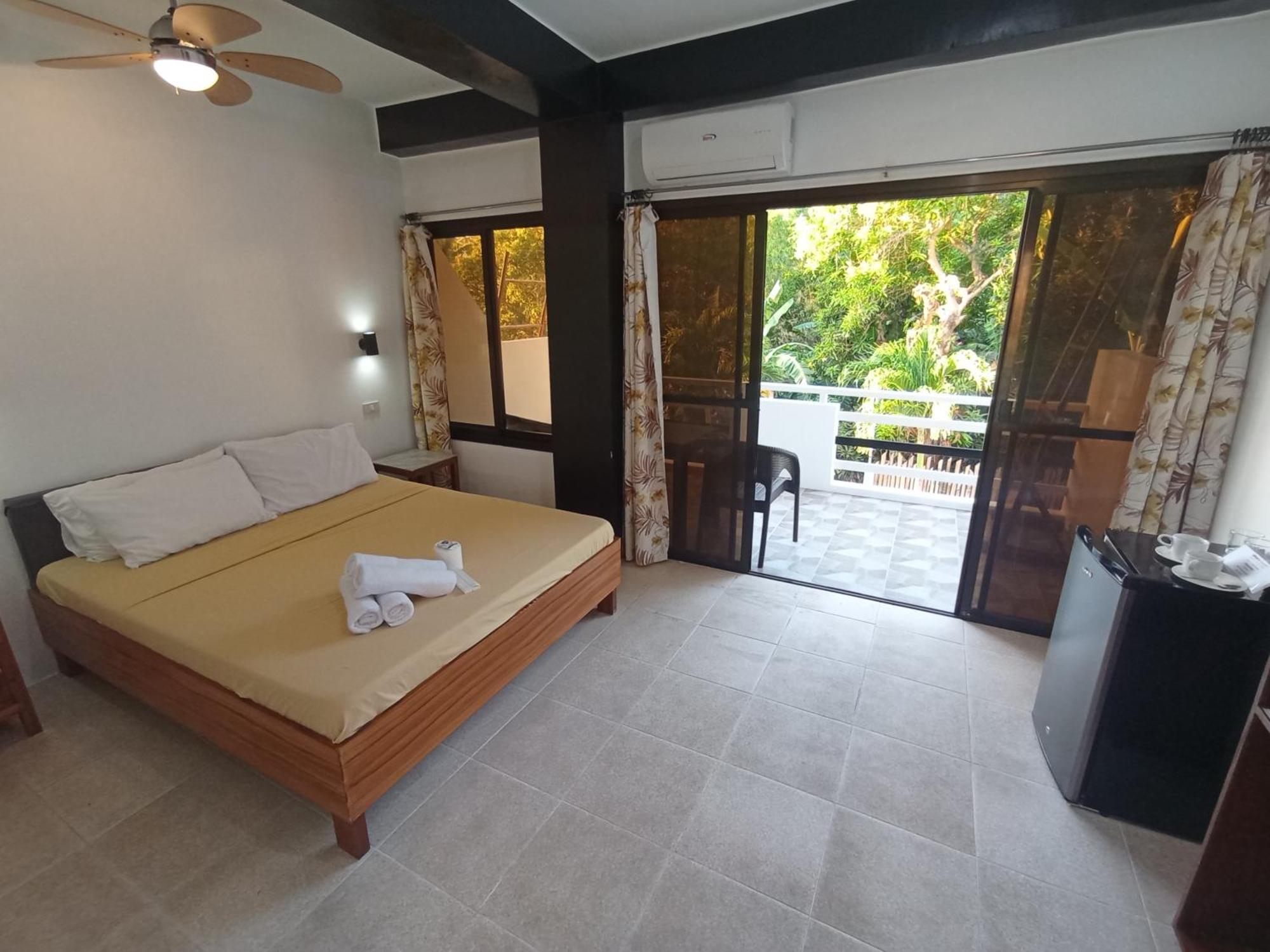 Jalyn'S Resort Sabang Пуерто-Галера Екстер'єр фото